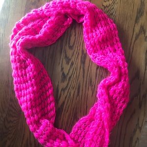 Infinity scarf 🧣(BRAND NEW)